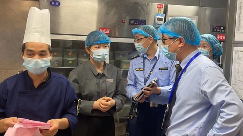 小标题：传统与现代的交融